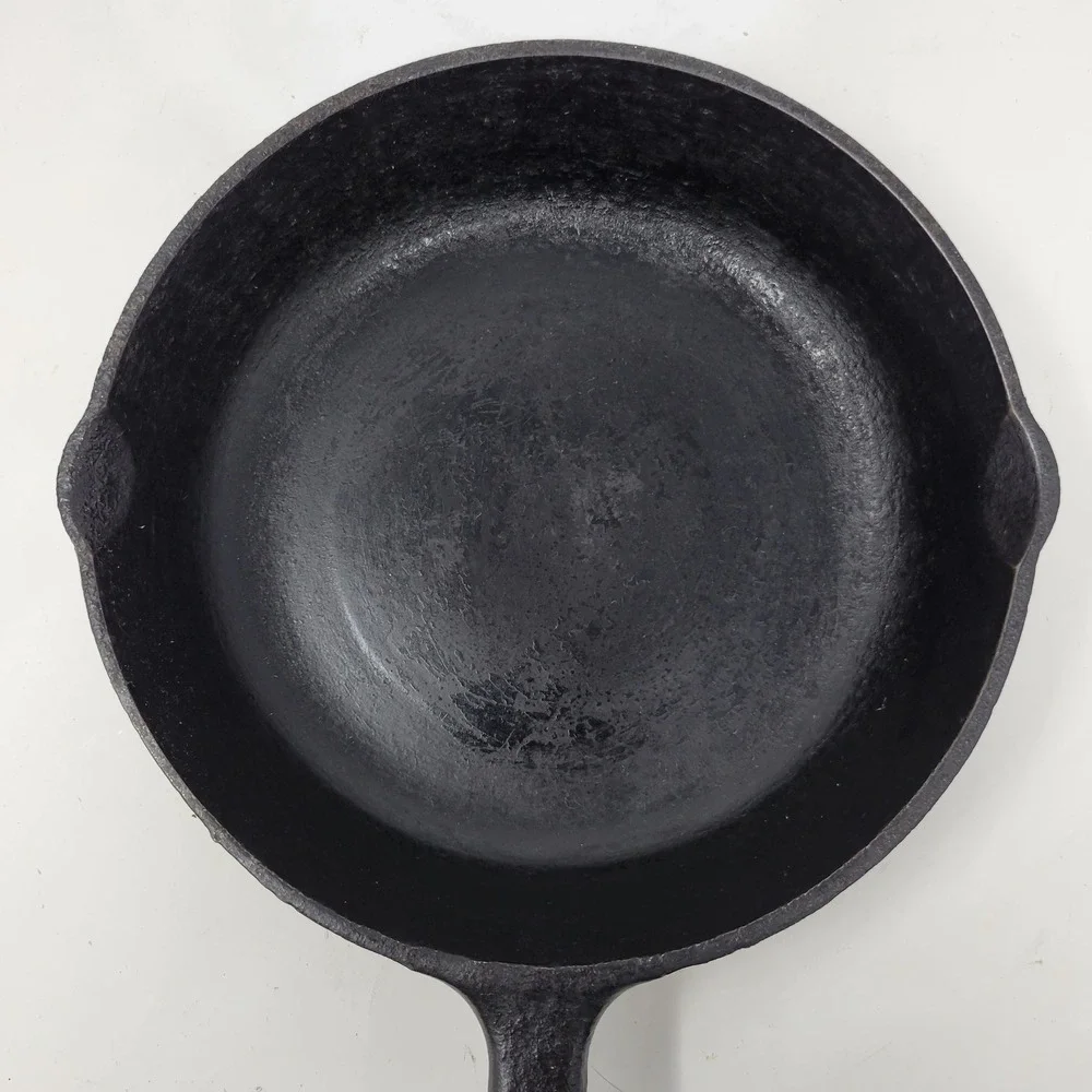 Vintage 8 Inch Cast Iron‎ Skillet Made in Korea Round Frying Pan 3 Notch